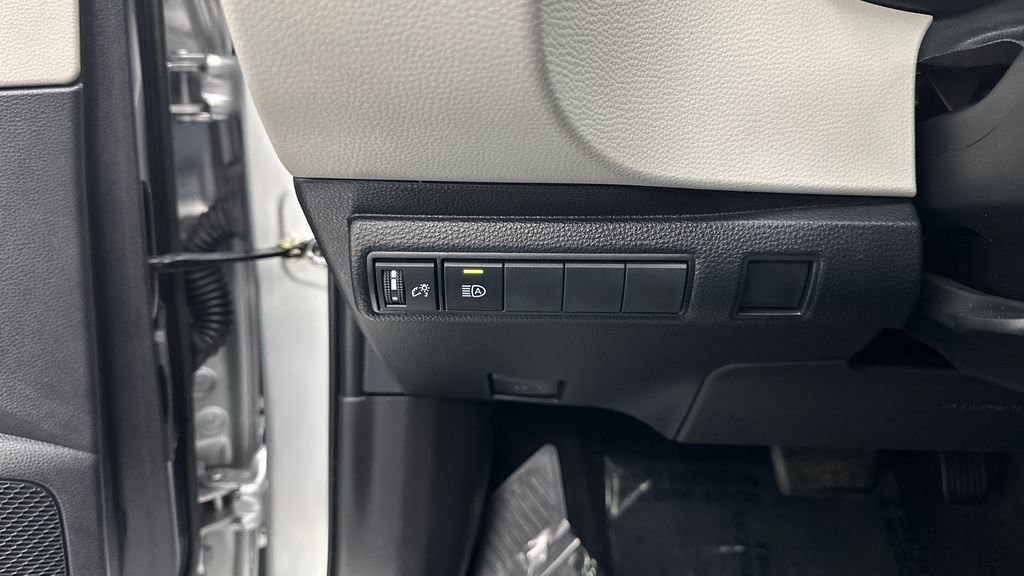 Used 2023 Toyota Corolla LE w/ LE Premium Package FWD image 28