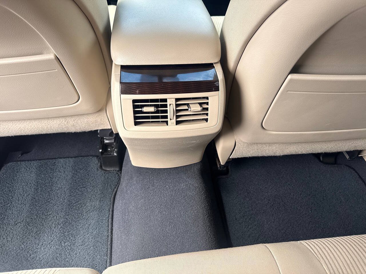 Used 2011 Toyota Venza FWD image 22