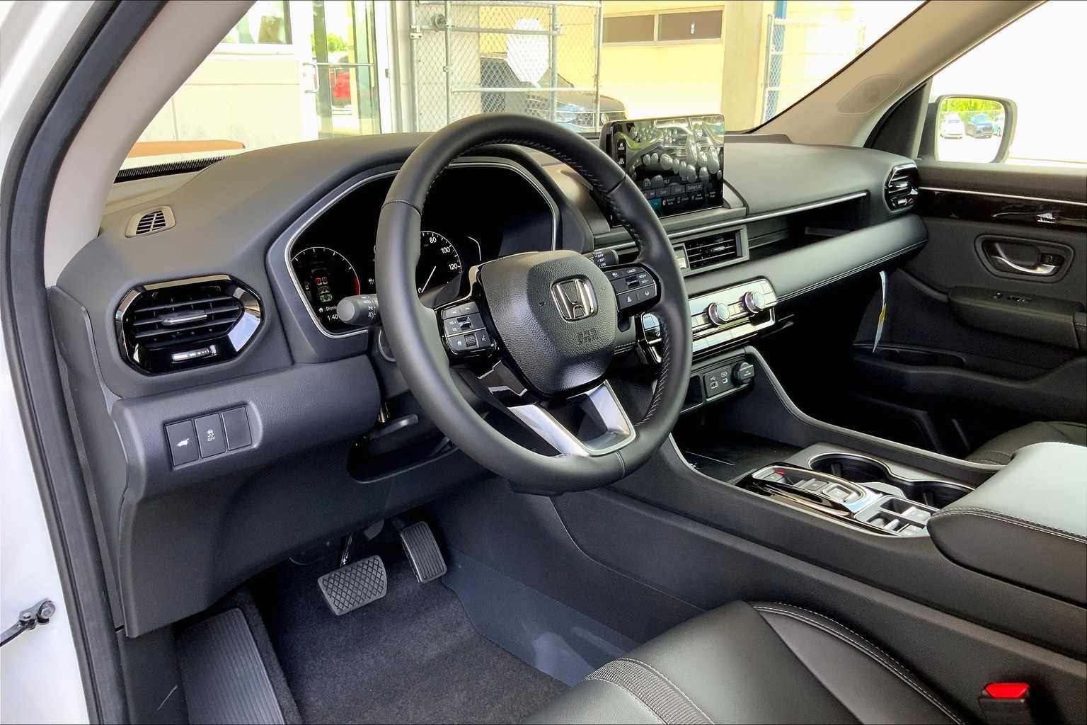 New 2025 Honda Pilot EX-L image 9