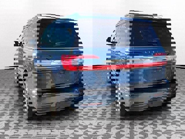 Used 2020 Lincoln Navigator Reserve w/ Luxury Package image 4