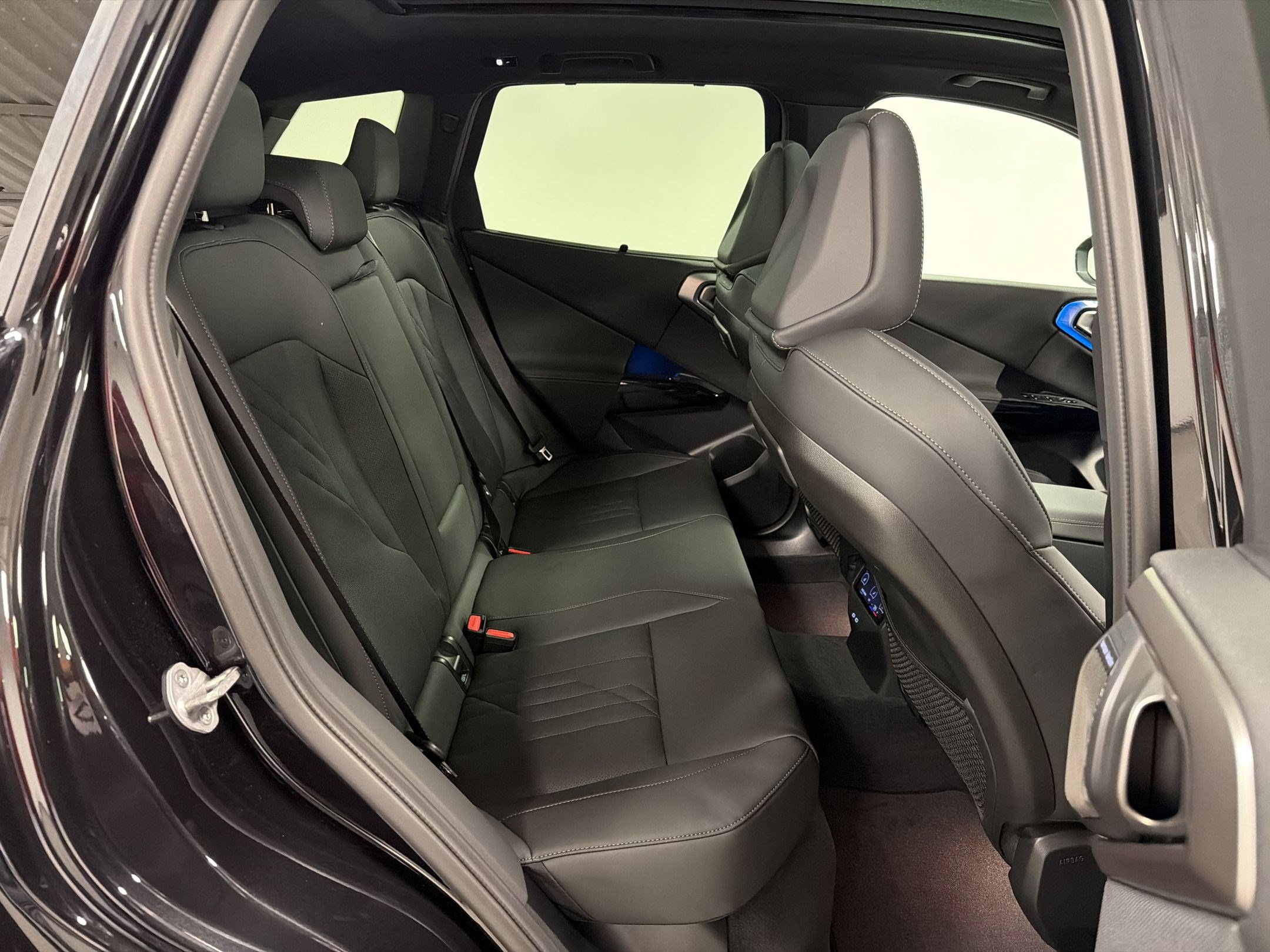 New 2026 BMW X3 M50 w/ Premium Package AWD/4WD image 31