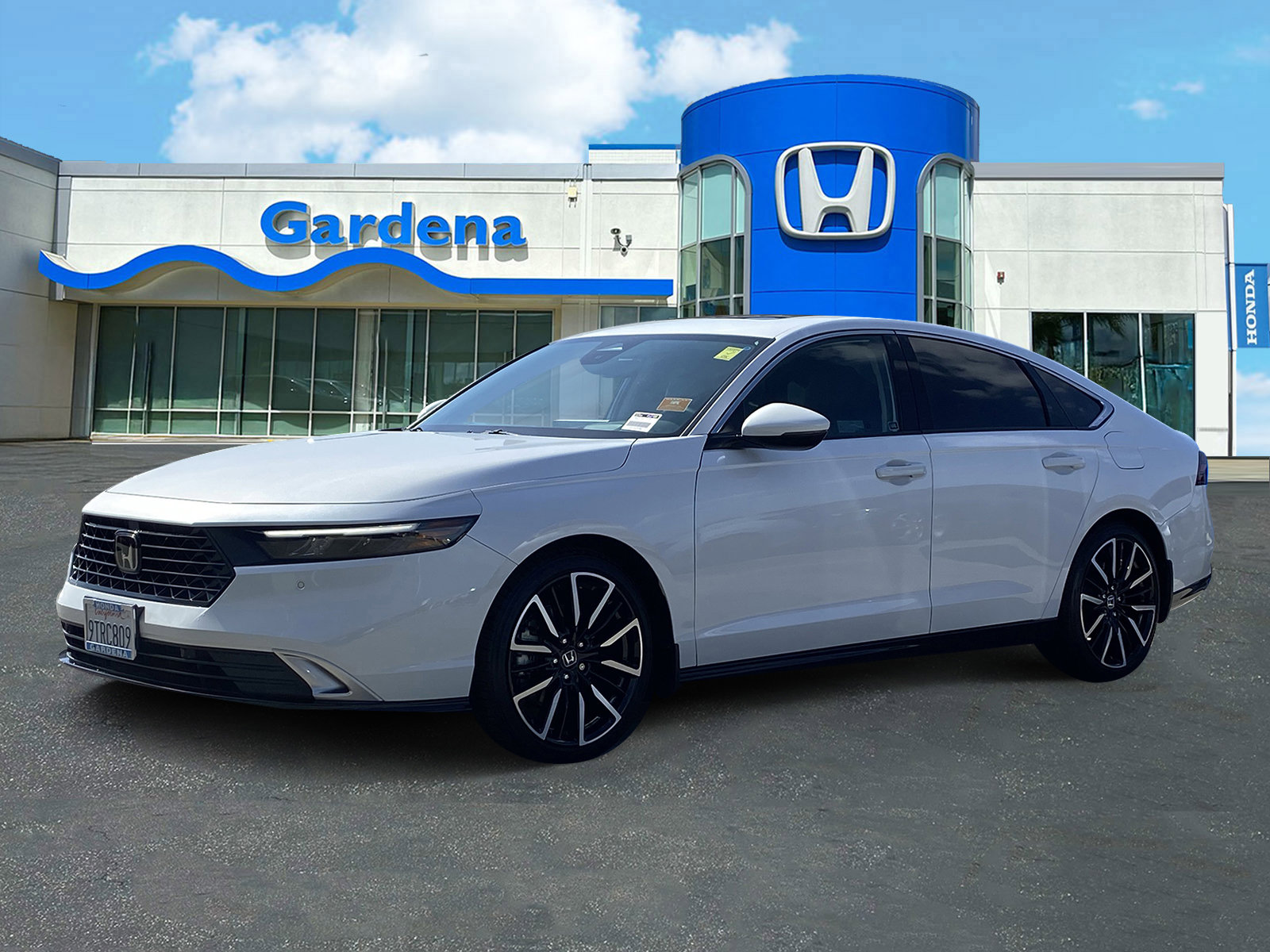 Used 2025 Honda Accord Touring image 3