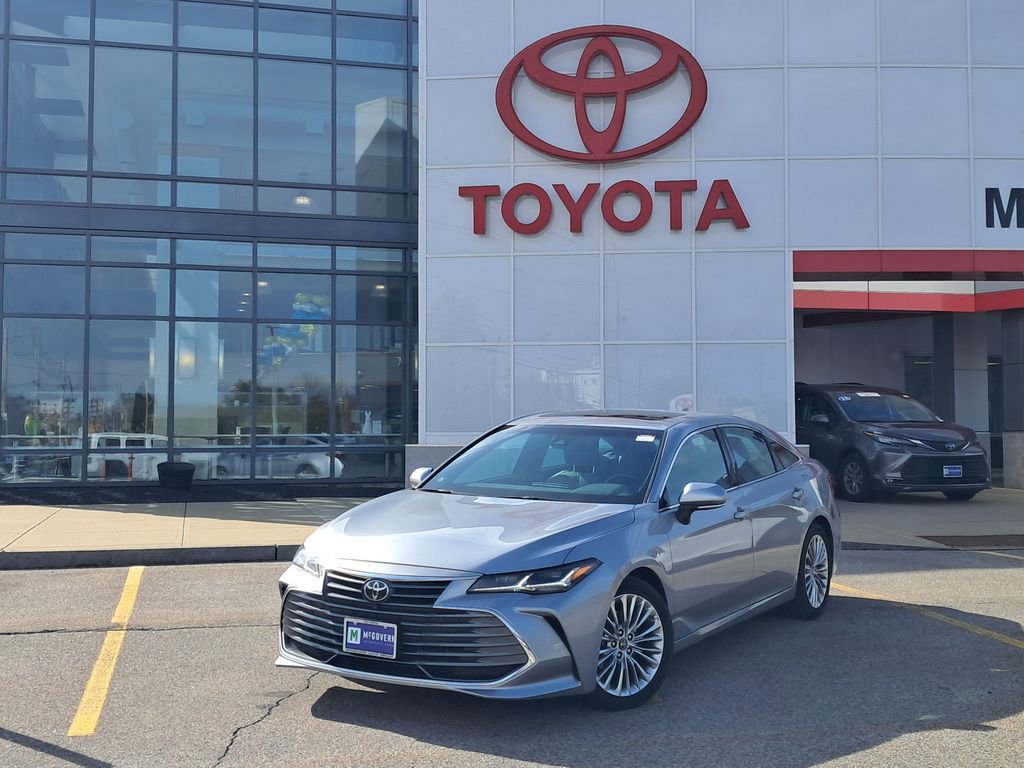 Used 2019 Toyota Avalon Limited w/ Advanced Safety Package FWD image 1