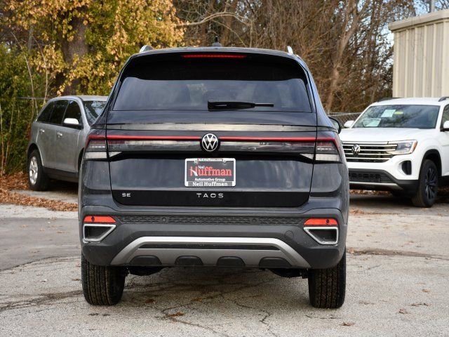 New 2026 Volkswagen Taos SE image 6