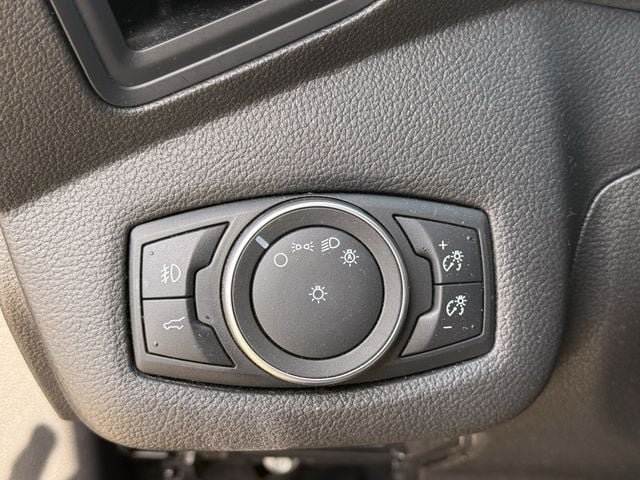 Used 2018 Ford Escape SE w/ SE Sport Appearance Package AWD/4WD image 23