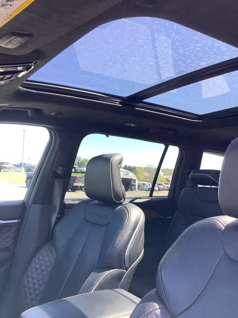 Used 2025 Jeep Grand Cherokee L Summit AWD/4WD image 15