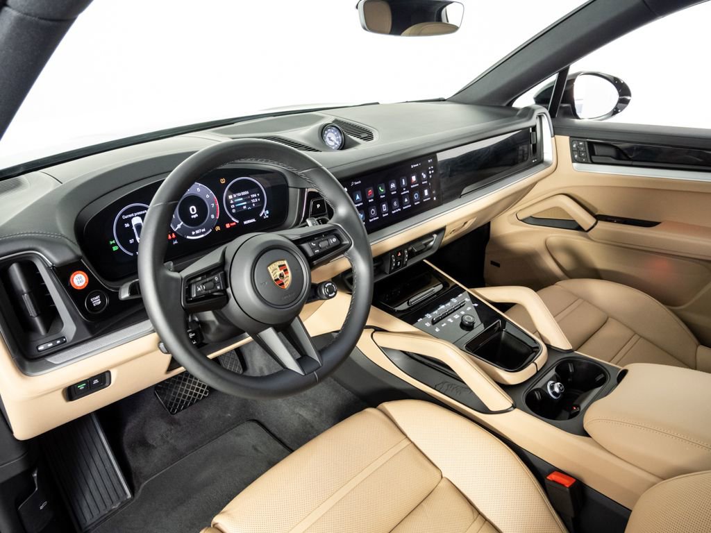 Certified 2024 Porsche Cayenne Base image 4