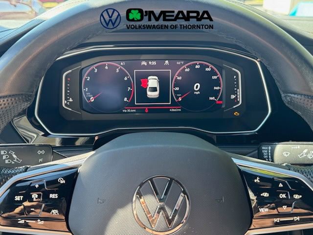 Used 2024 Volkswagen Jetta GLI 40th Anniversary Edition FWD image 5