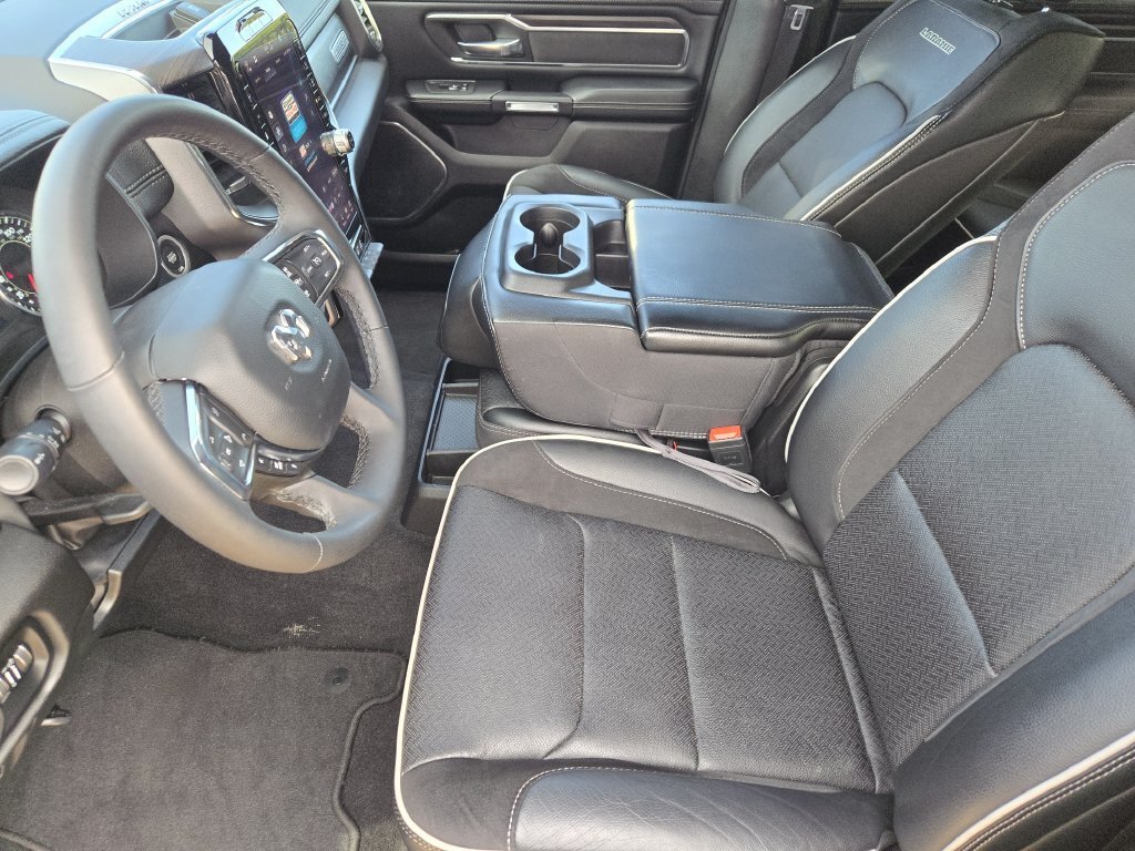 Used 2025 RAM 1500 Laramie AWD/4WD image 15