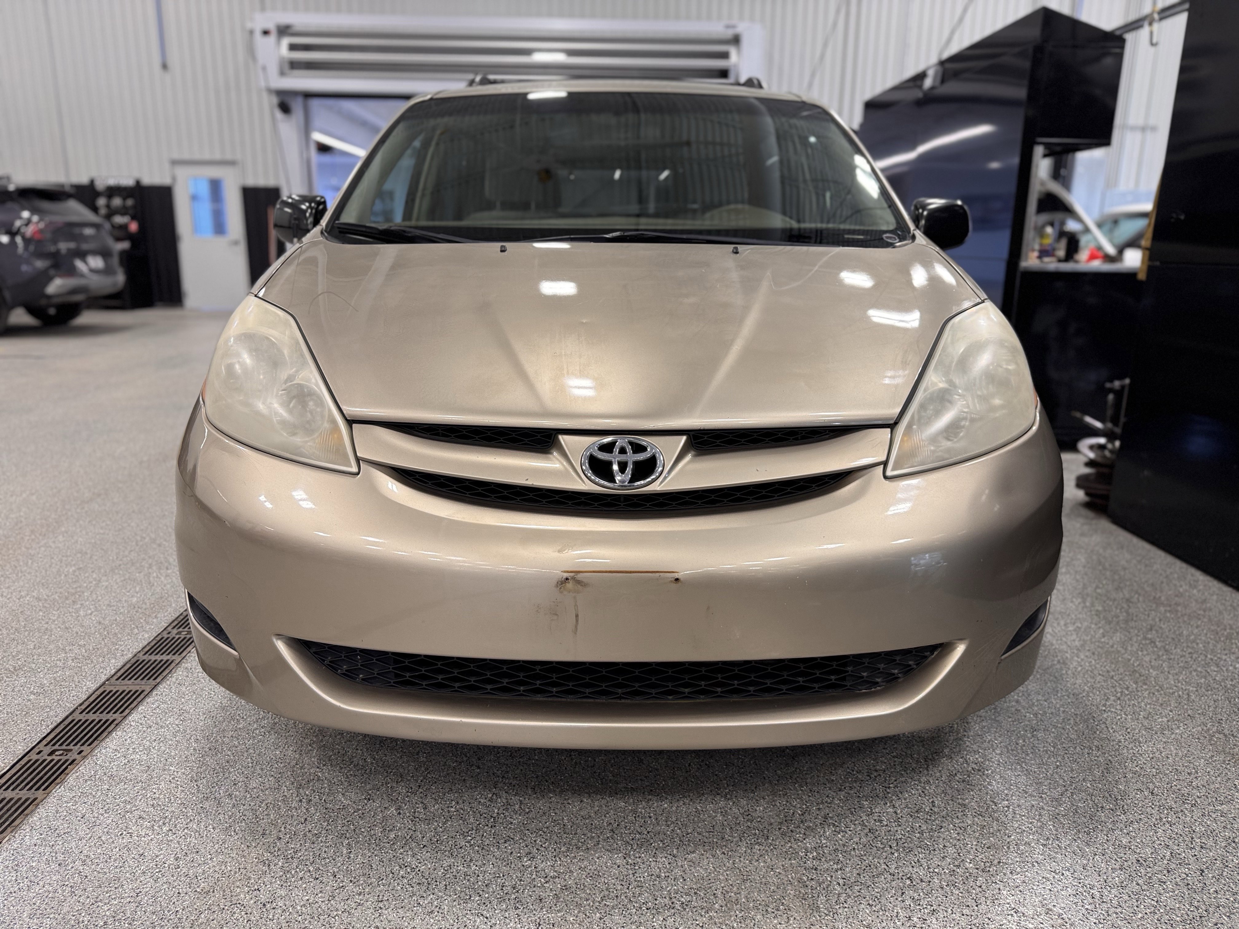 Used 2008 Toyota Sienna LE image 31