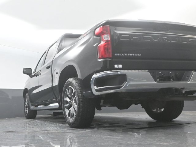 Used 2024 Chevrolet Silverado 1500 LT AWD/4WD image 22