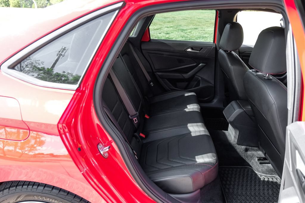Used 2019 Volkswagen Jetta GLI Autobahn FWD image 39