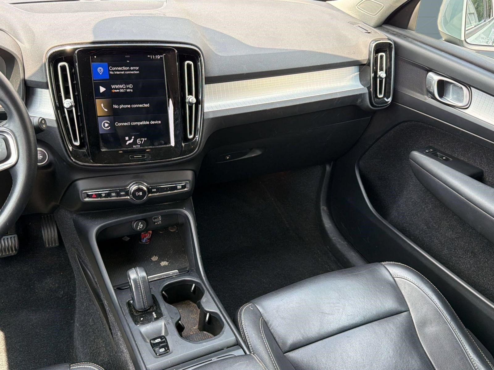 Used 2019 Volvo XC40 T5 Momentum AWD/4WD image 27