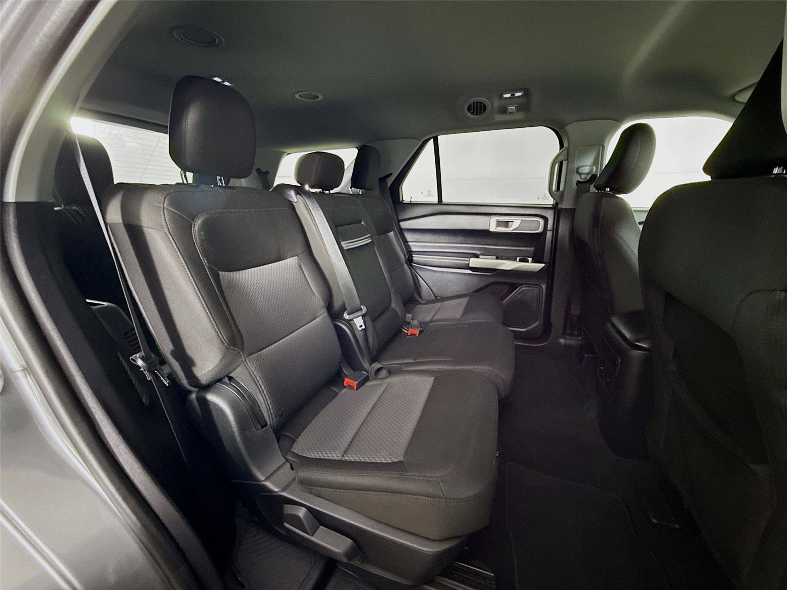 Used 2022 Ford Explorer XLT w/ Class IV Trailer Tow Package image 27