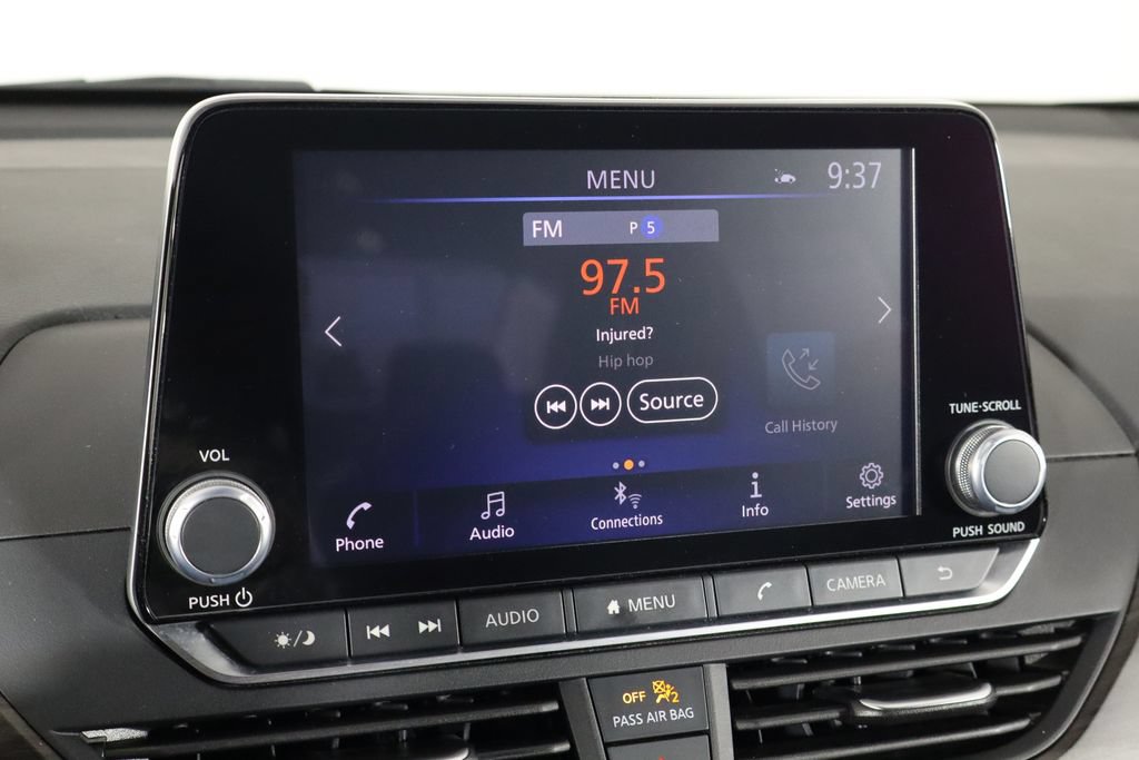 Used 2025 Nissan Altima 2.5 SV FWD image 32