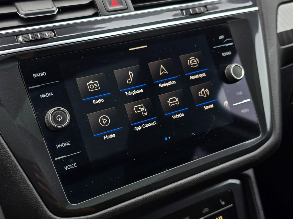 Used 2022 Volkswagen Tiguan SE image 30