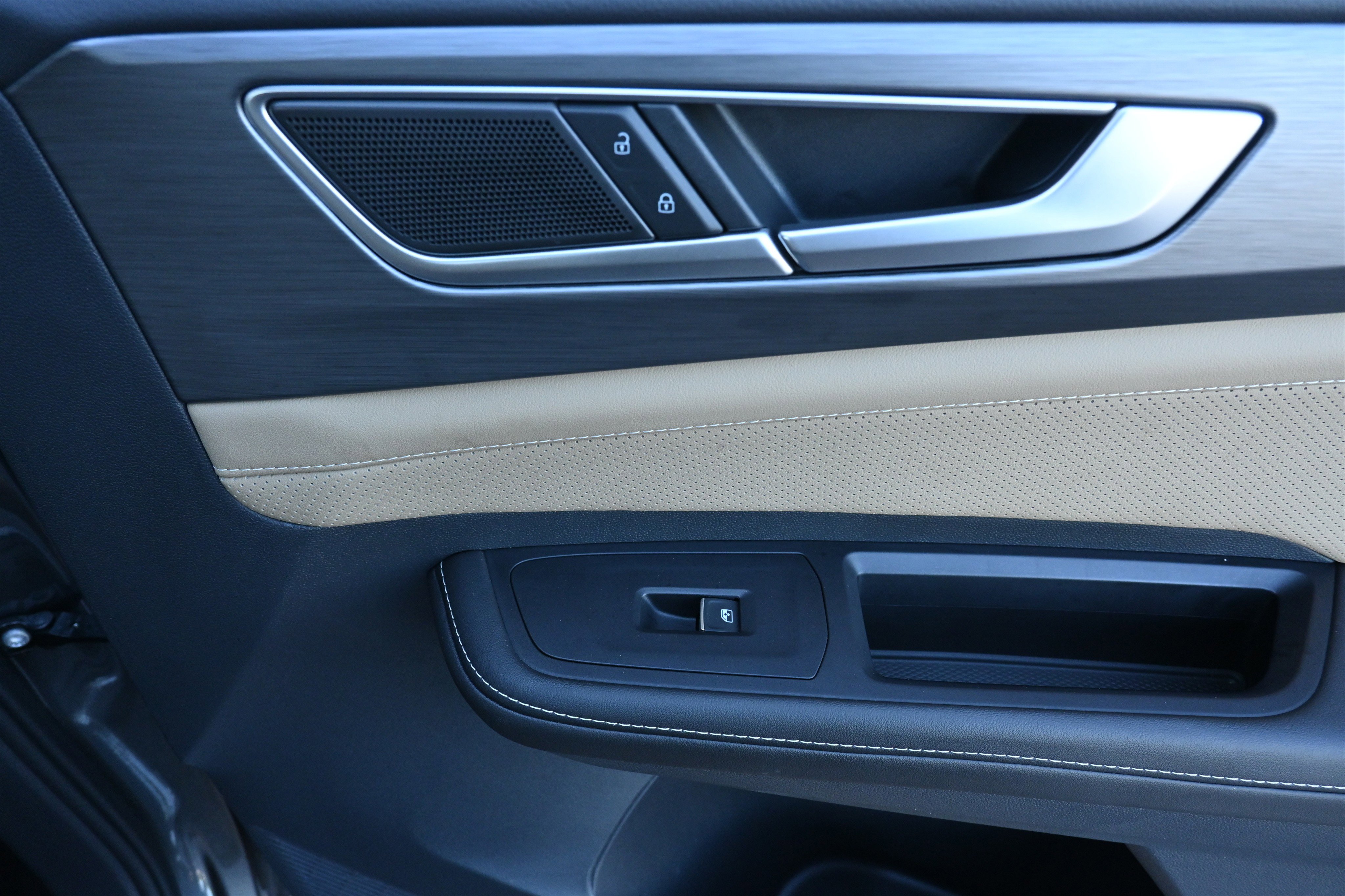 Used 2025 Volkswagen Atlas Cross Sport SE image 21