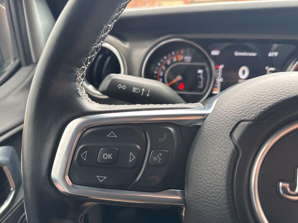 Used 2023 Jeep Gladiator Rubicon w/ Cold Weather Group image 22