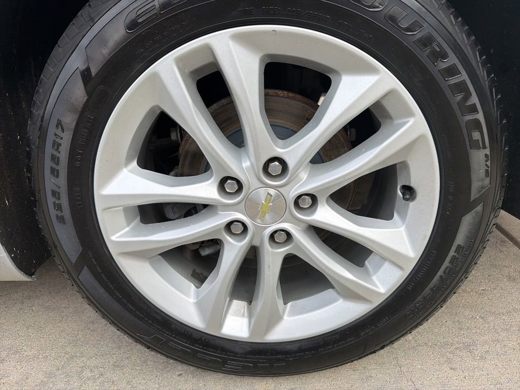 Used 2017 Chevrolet Malibu LT image 47