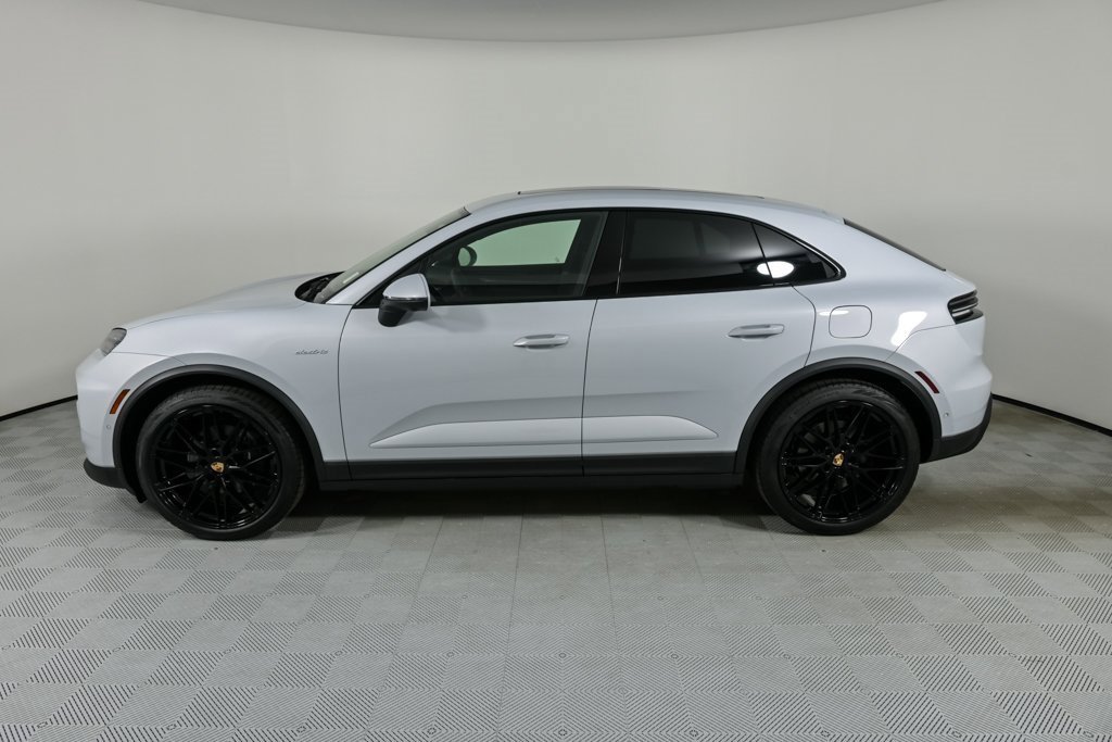 New 2025 Porsche Macan 4 Electric image 2