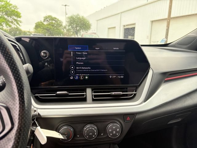 Used 2024 Chevrolet Trax RS FWD image 10