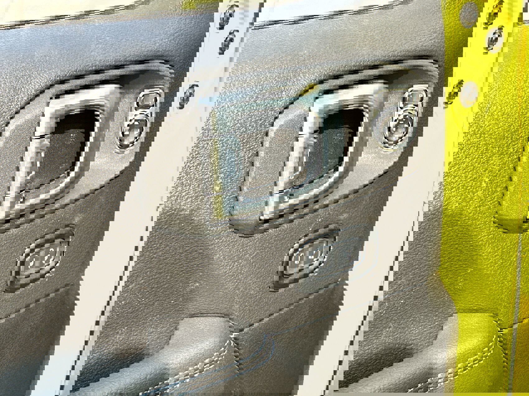 New 2023 Jeep Wrangler Unlimited Rubicon 4xe w/ Steel Bumper Group image 13