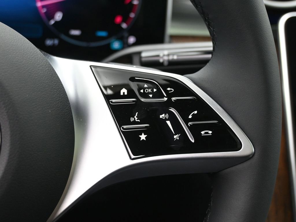 New 2025 Mercedes-Benz C 300 4MATIC Sedan image 10