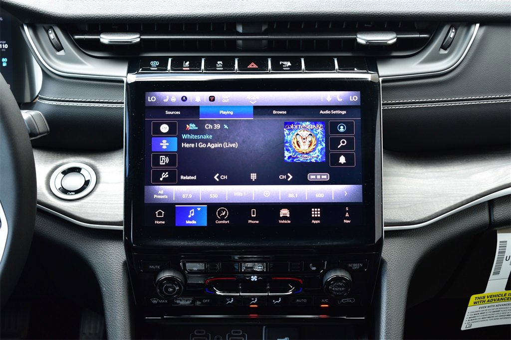 New 2024 Jeep Grand Cherokee Limited 4xe image 33