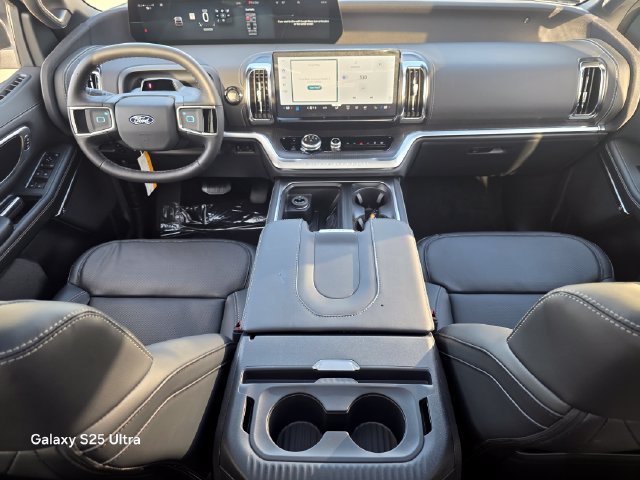 New 2027 Ford Expedition Platinum w/ Stealth Appearance Package RWD image 17