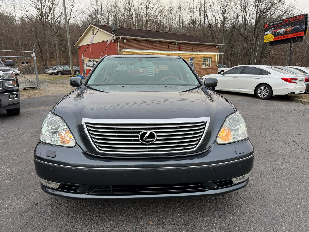 Used 2005 Lexus LS 430 RWD image 2