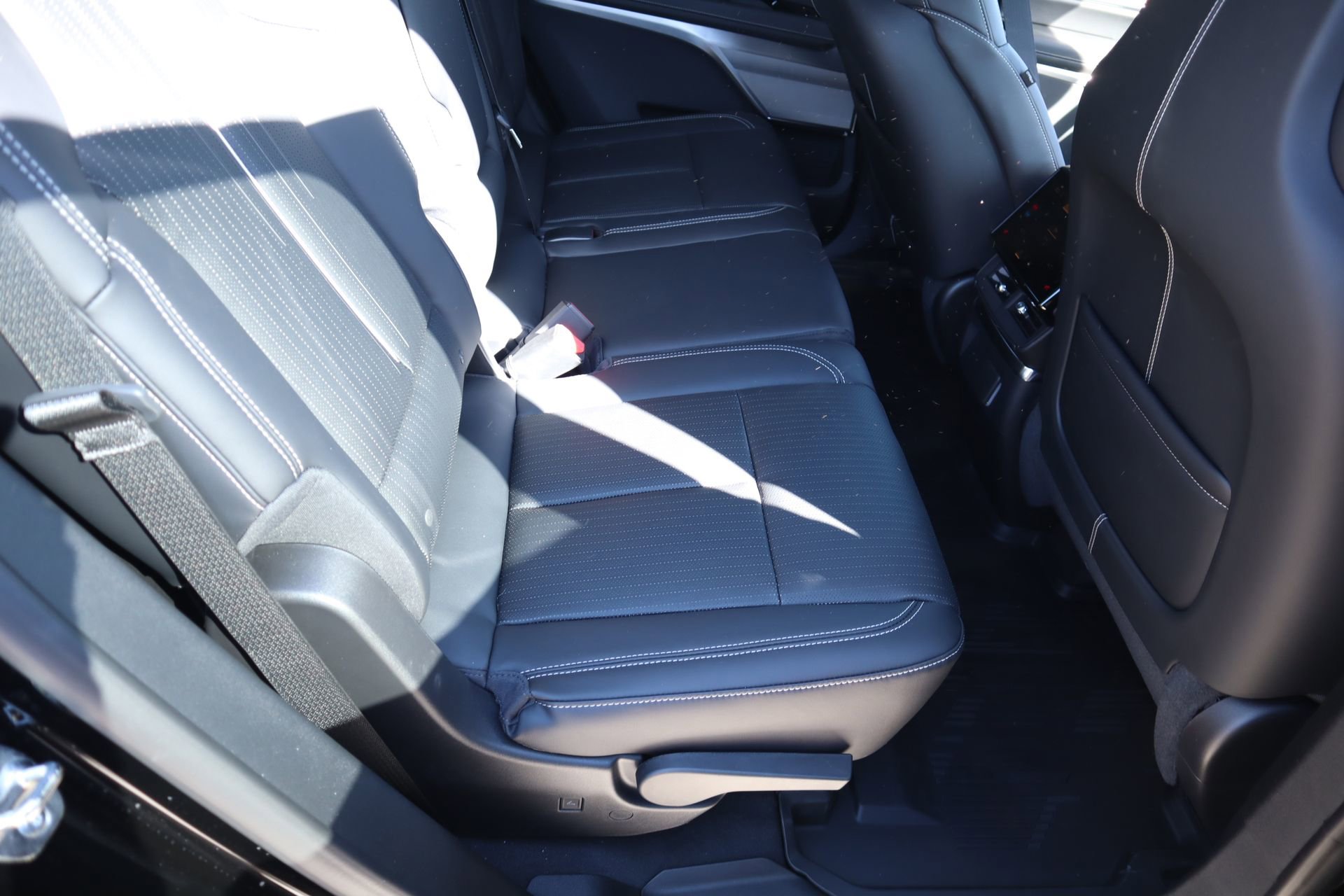 New 2026 Cadillac Vistiq Sport image 15