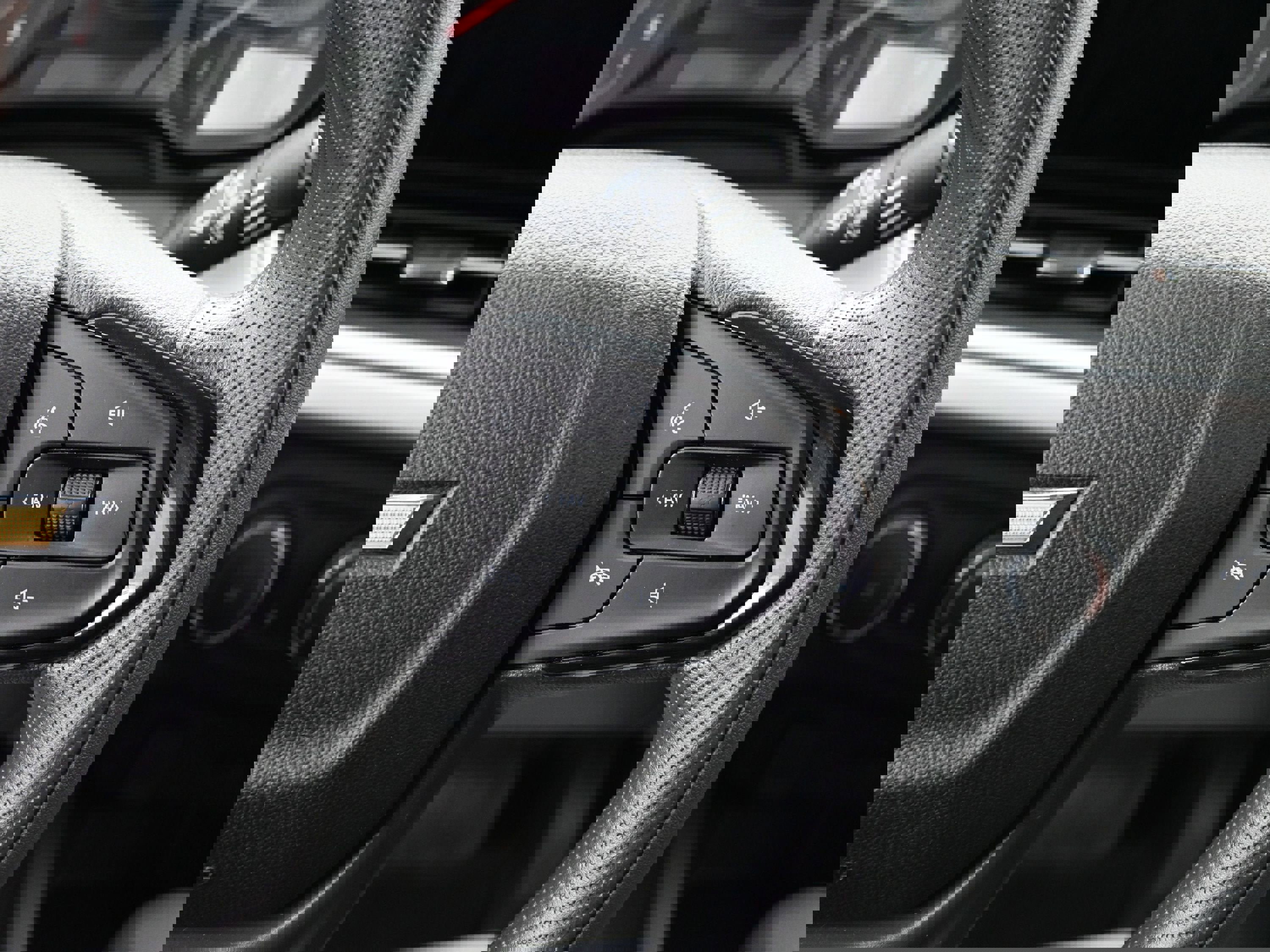 Certified 2025 Chevrolet Trax LS w/ LS Convenience Package image 12