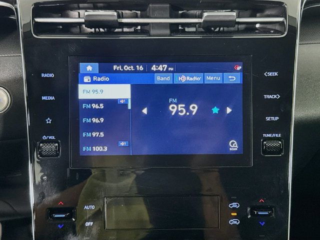 Used 2022 Hyundai Tucson Blue AWD/4WD image 15