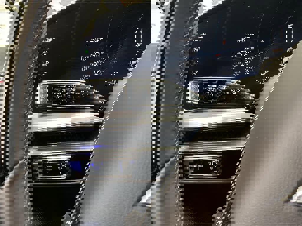 Certified 2024 Cadillac Lyriq Luxury image 23