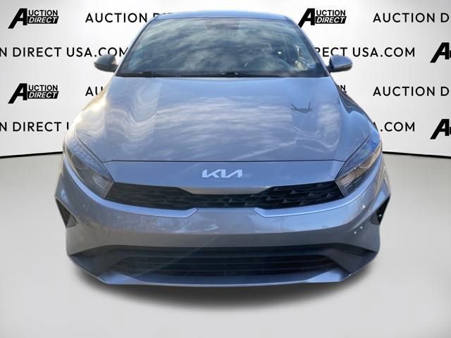 Used 2022 Kia Forte LXS w/ LXS Technology Package image 3