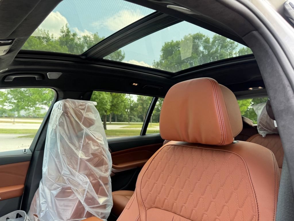 New 2027 BMW X7 M60i AWD/4WD image 11