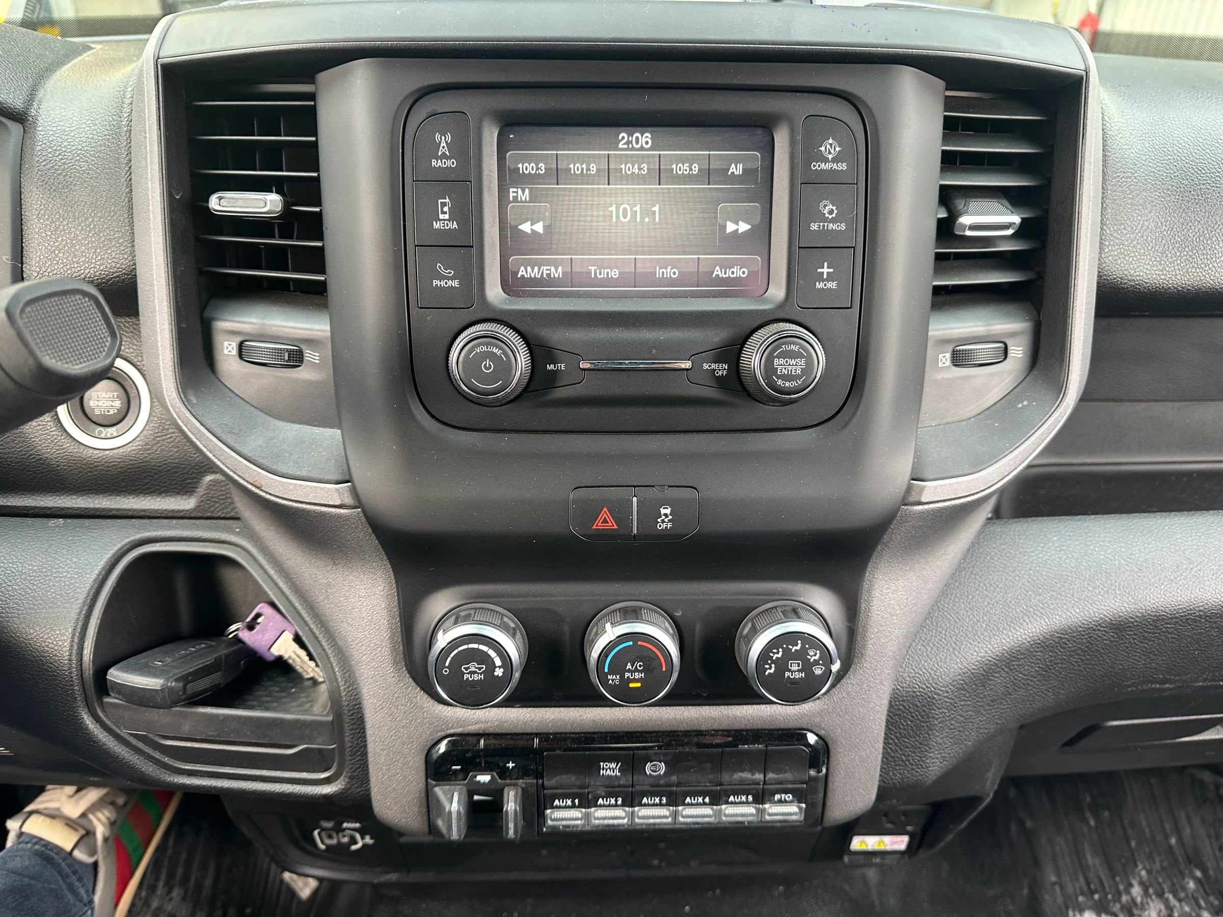 Used 2022 RAM 5500 Tradesman image 7