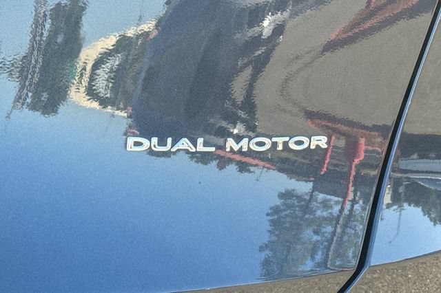 Used 2024 Tesla Model Y Long Range AWD/4WD image 35