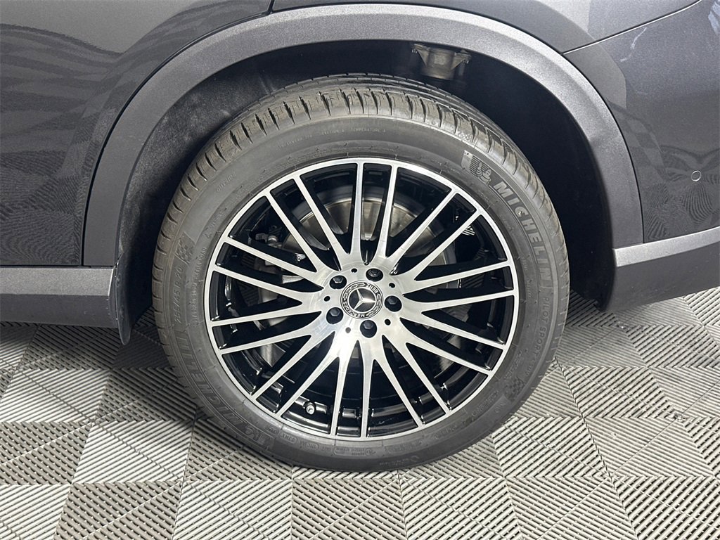 Certified 2025 Mercedes-Benz GLC 300 image 22