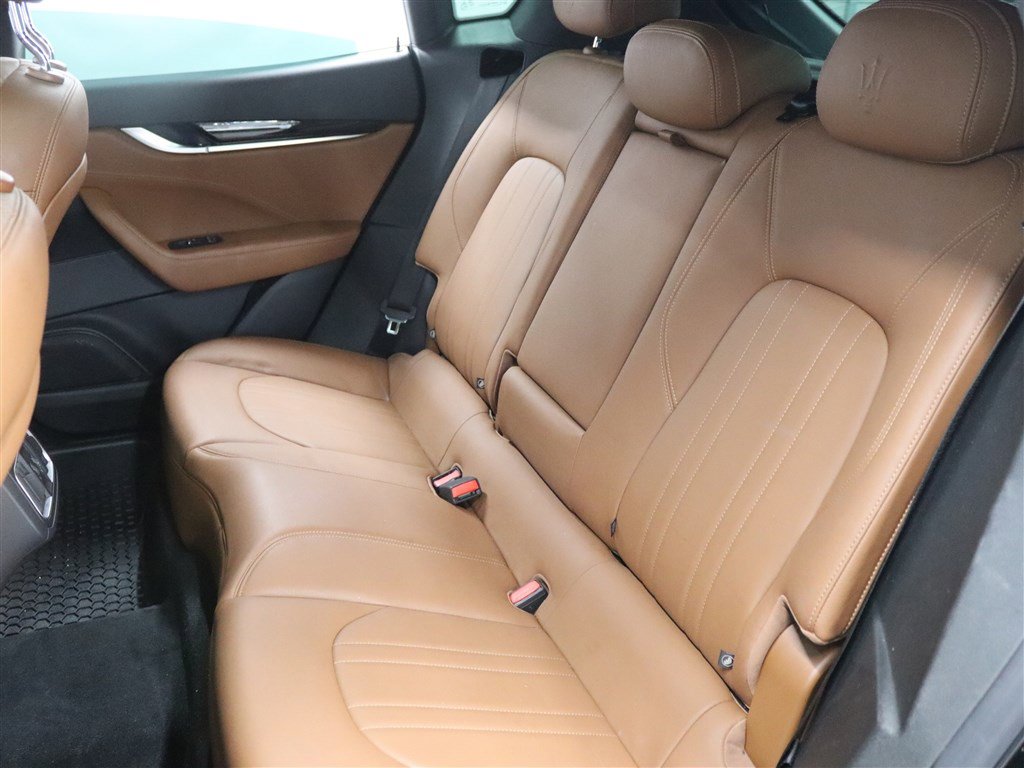 Used 2019 Maserati Levante AWD/4WD image 11