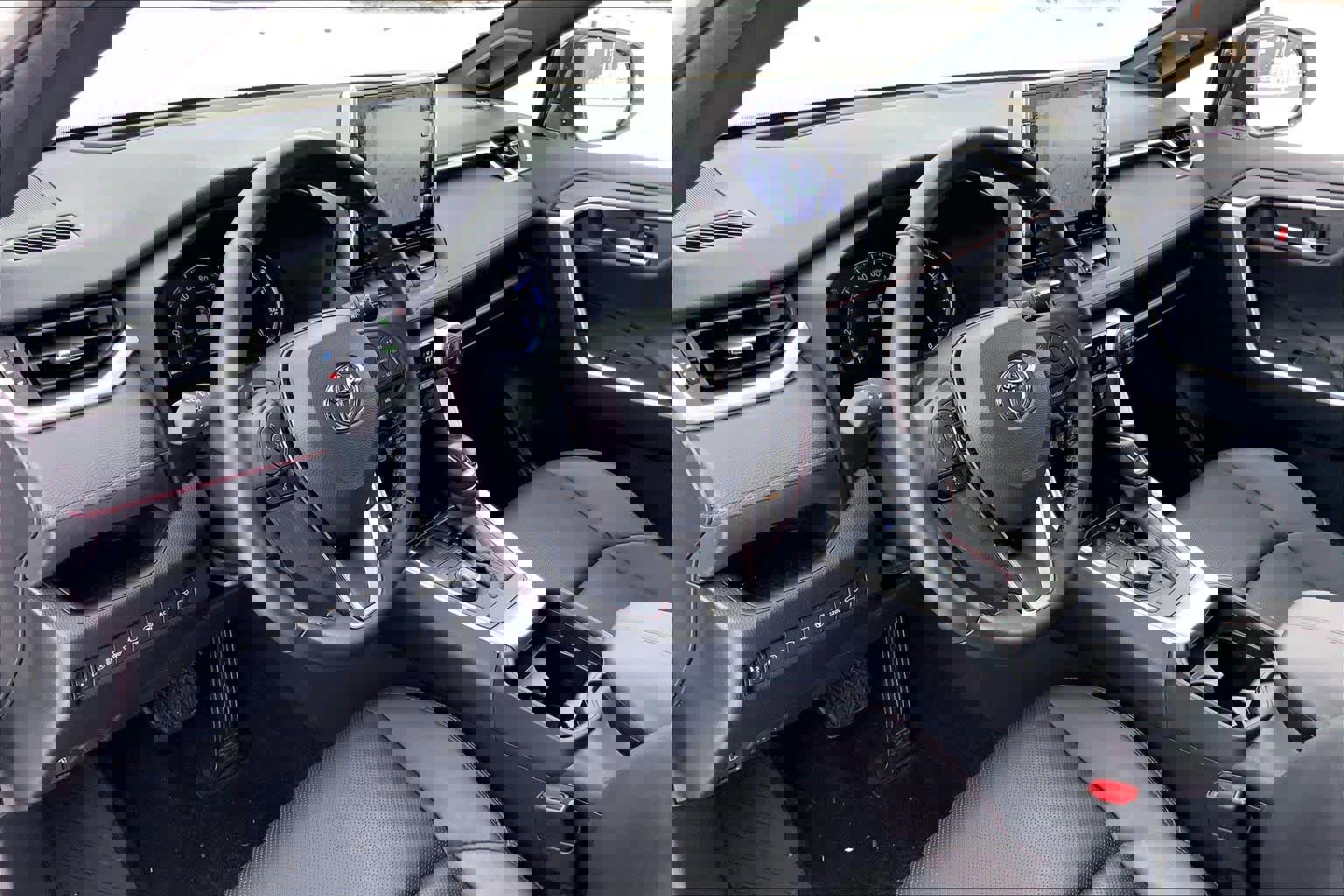 Used 2021 Toyota RAV4 XSE w/ Premium Package image 18