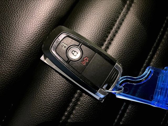 Used 2023 Ford Edge SEL image 11