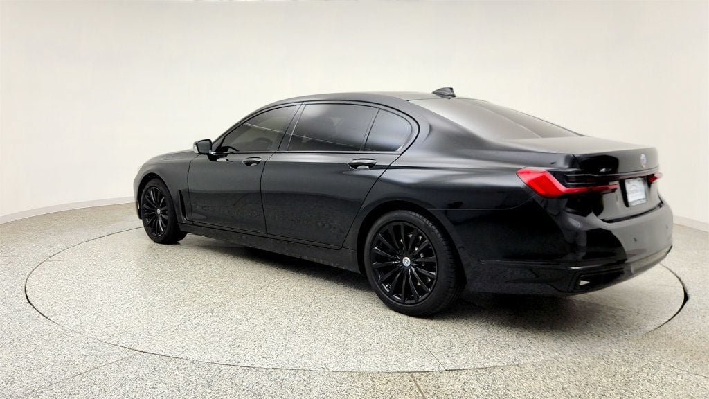 Used 2022 BMW 740i xDrive w/ Premium Package AWD/4WD image 7