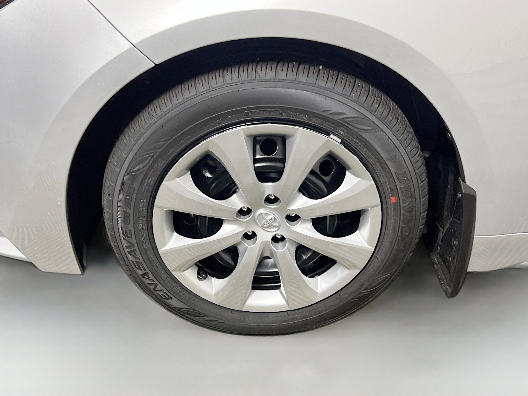 Used 2025 Toyota Corolla LE image 14