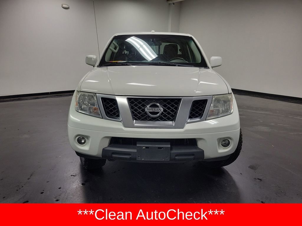 Used 2018 Nissan Frontier PRO-4X image 2