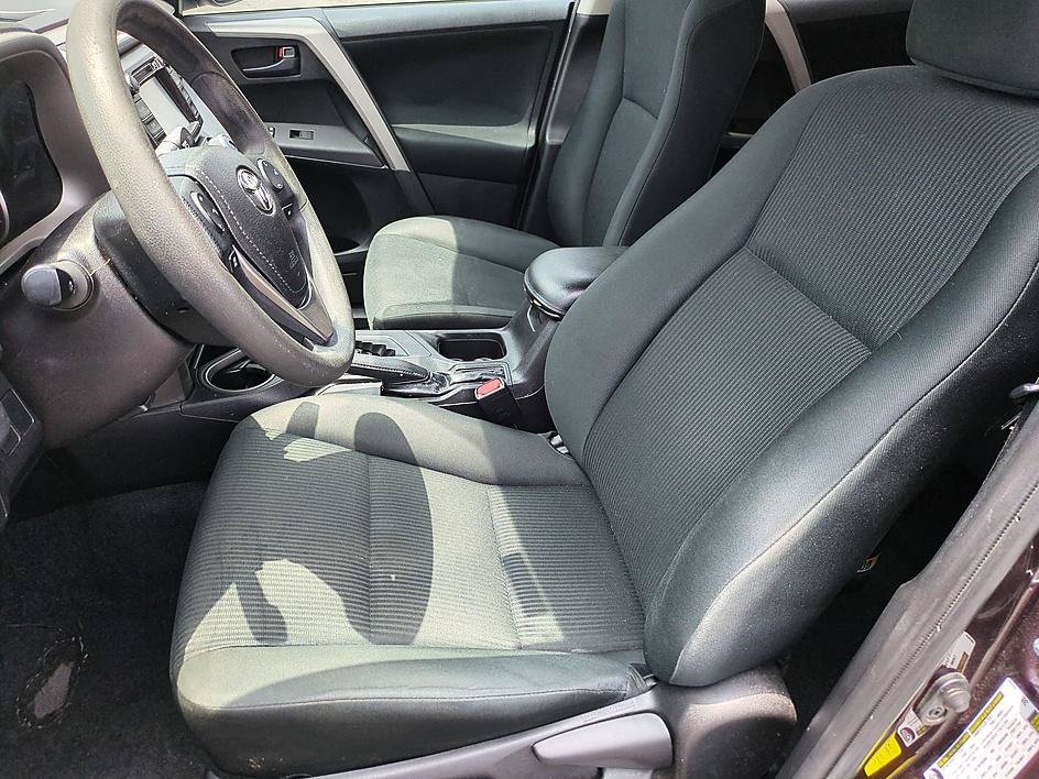 Used 2016 Toyota RAV4 LE FWD image 14