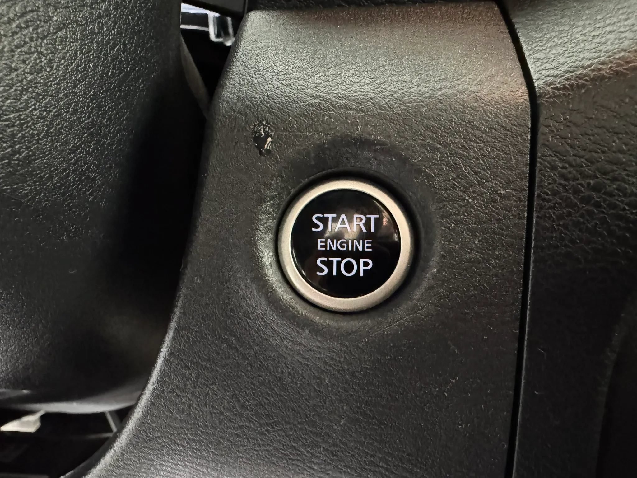 Used 2023 Nissan Frontier SV AWD/4WD image 17