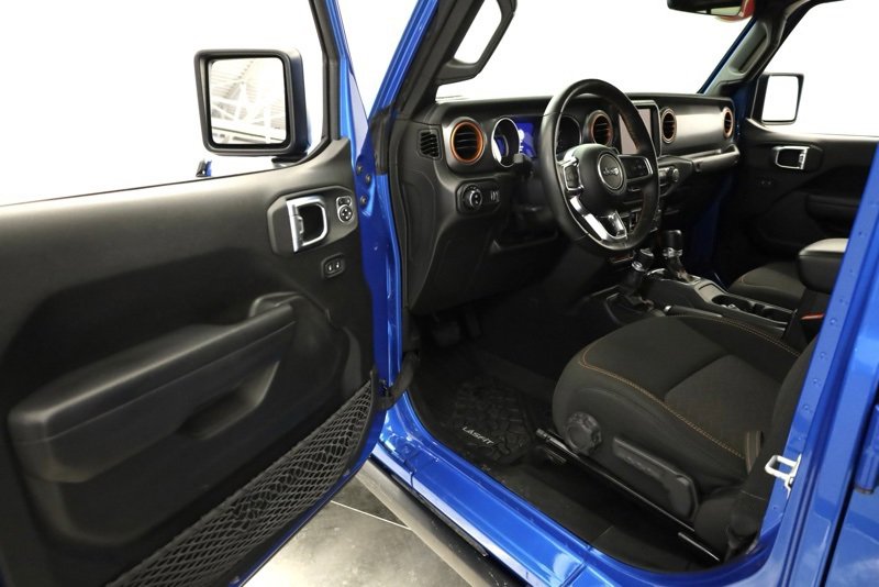 Used 2023 Jeep Gladiator Mojave w/ Cold Weather Group image 9