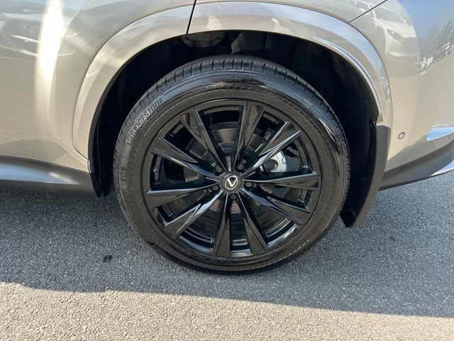 Used 2025 Lexus NX 450h+ F Sport AWD/4WD image 38