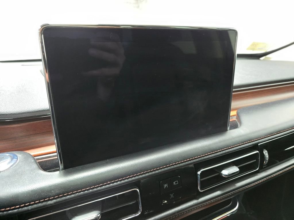 Used 2022 Lincoln Aviator Reserve w/ Equipment Group 201A image 21